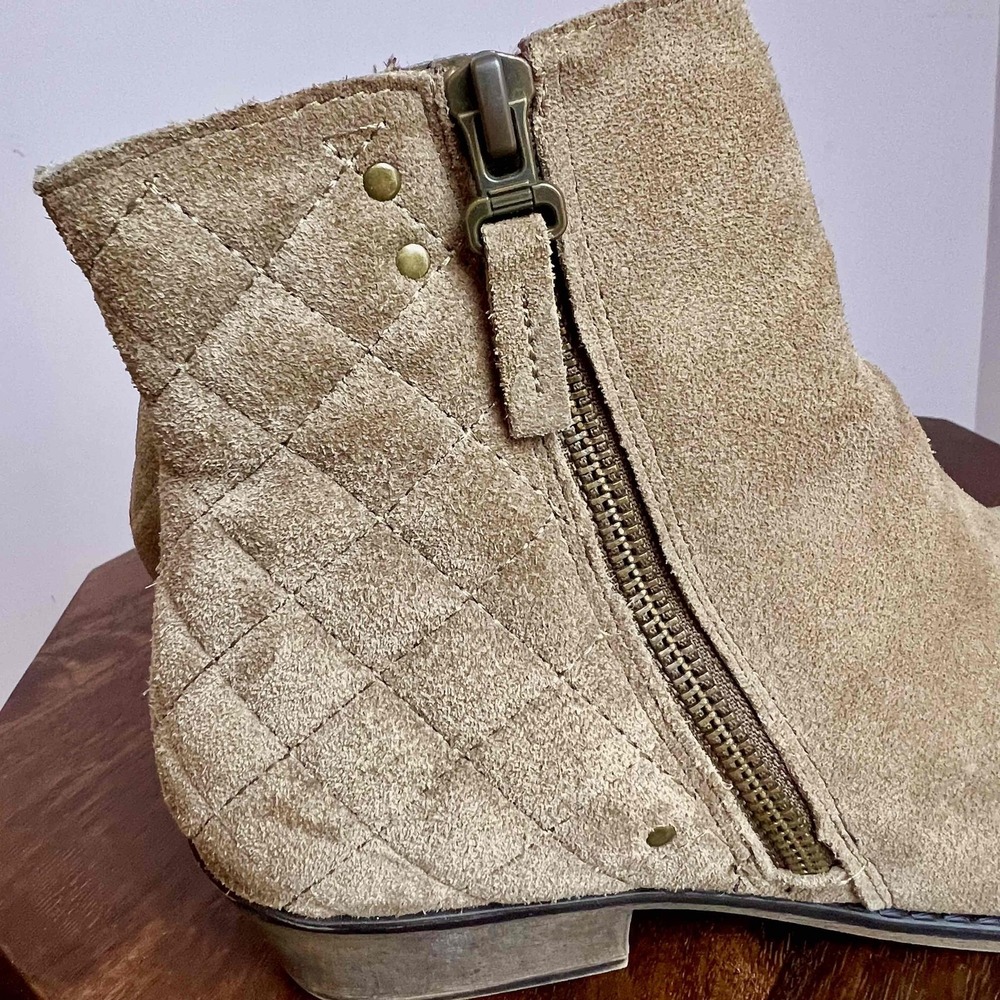 Tan Taupe Suede‎ Bootie Women's White Mountain Size 8.5 Jodi - Picture 7 of 10